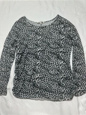 Extra Touch Black and White Leopard Print Long Sleeve Tee